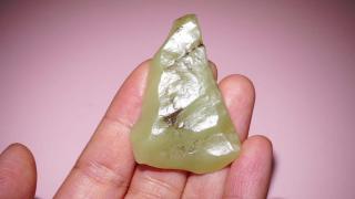 戈壁料形成需上亿年?和田玉原石真特别✨